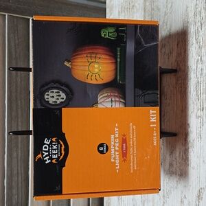 Hyde & EEK! Pumpkin Light Peg Kit – Halloween DIY Light‑Up Décor – NEW